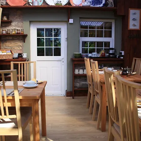 Wallace Lane Farm Westward